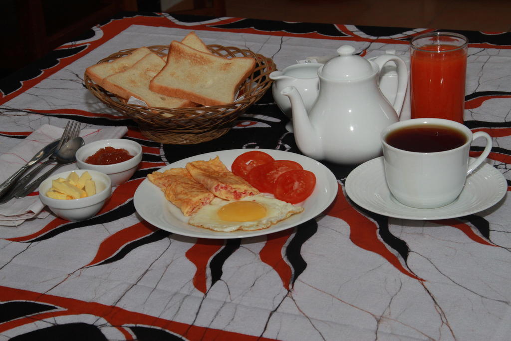 Blue Elephant Tourist Guesthouse Kudapaduwa 外观 照片