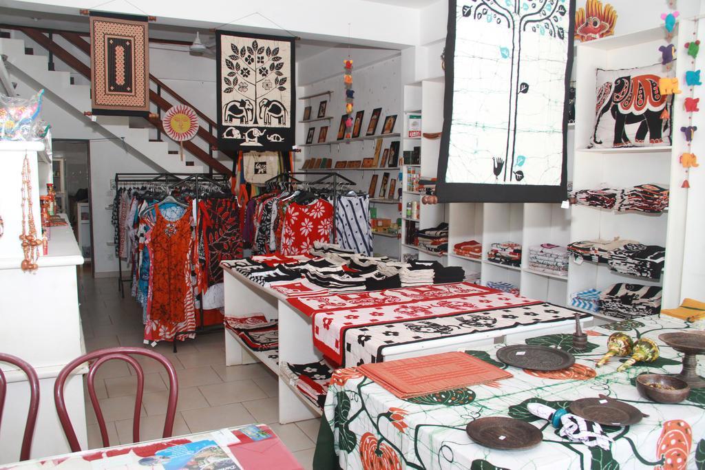 Blue Elephant Tourist Guesthouse Kudapaduwa 外观 照片